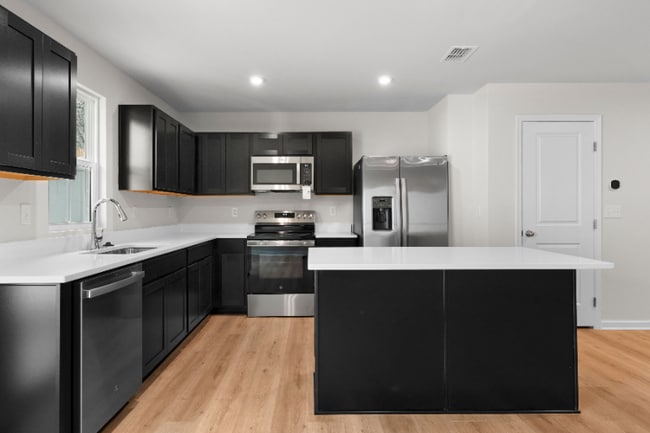 34 Downing Dr in Adairsville, GA - Building Photo - Building Photo