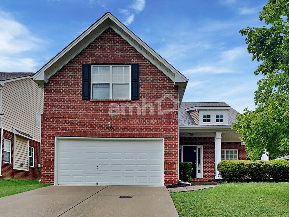 935 Legacy Park Rd in Mount Juliet, TN - Building Photo