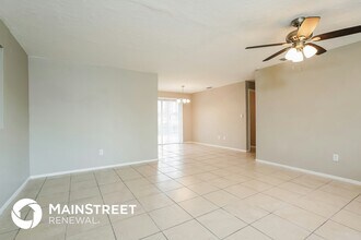 19 Kingsman Cir in Ft. Myers, FL - Building Photo - Building Photo