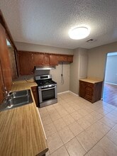 620 N Janeway Ave in Moore, OK - Building Photo - Building Photo