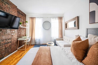 240 E 26th St in New York, NY - Foto de edificio - Building Photo