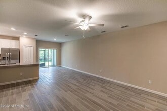 2643 Sandy Dune Dr in Jacksonville, FL - Foto de edificio - Building Photo