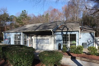 The Oaks Apartments Raleigh Nc Apartments For Rent