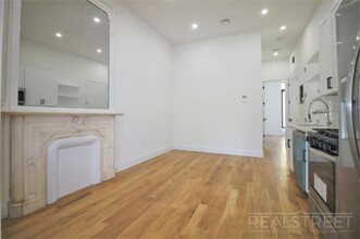 631 Willoughby Ave-Unit -2 in Brooklyn, NY - Building Photo - Building Photo