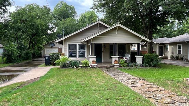 703 Featherston St in Cleburne, TX - Building Photo