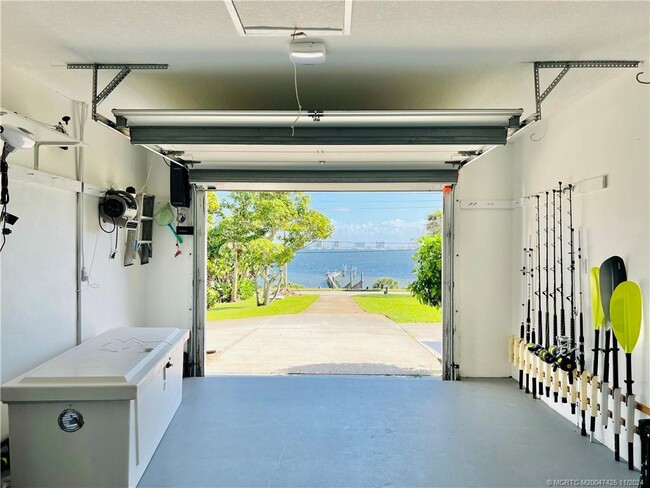 12845 S Indian River Dr in Jensen Beach, FL - Building Photo - Building Photo