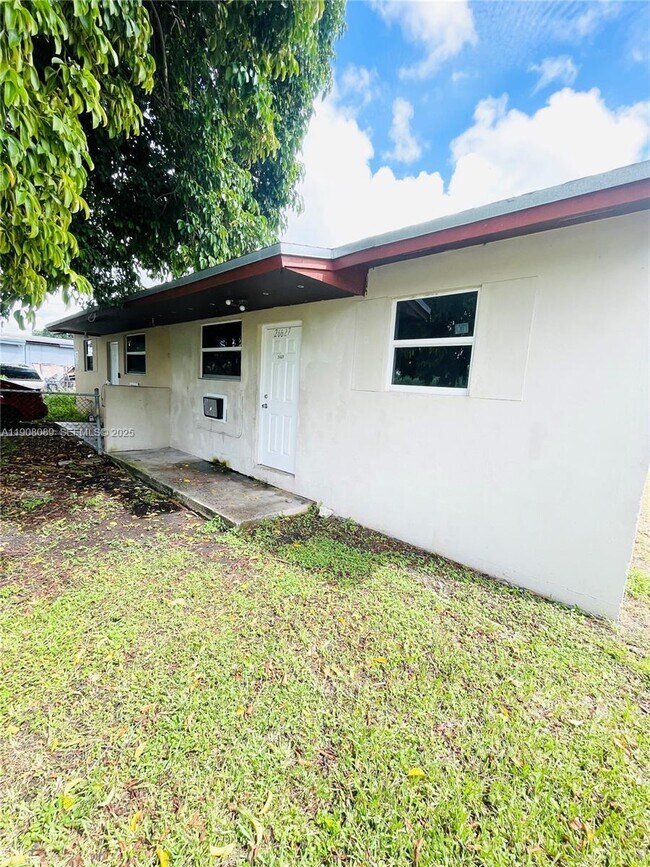 26625 SW 139th Ave in Homestead, FL - Building Photo - Building Photo