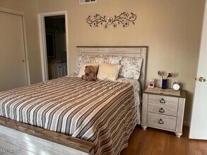 7570 W Flamingo Rd in Las Vegas, NV - Building Photo - Building Photo