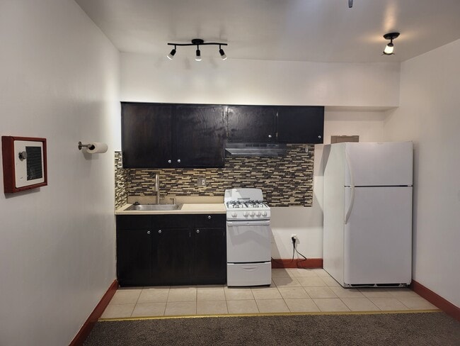 1622 Bainbridge St, Unit 1R photo'