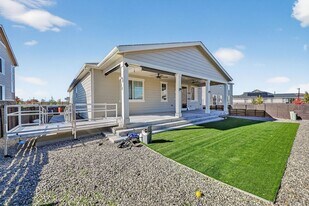 288 S Robertsdale St in Aurora, CO - Building Photo