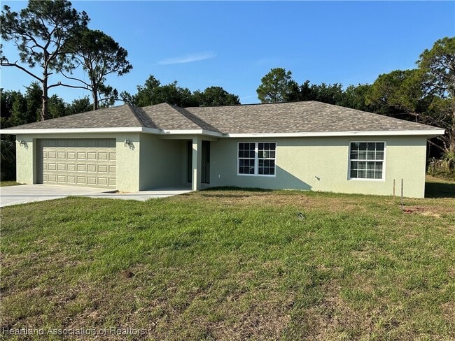 4605 Whiting Dr in Sebring, FL - Building Photo - Building Photo