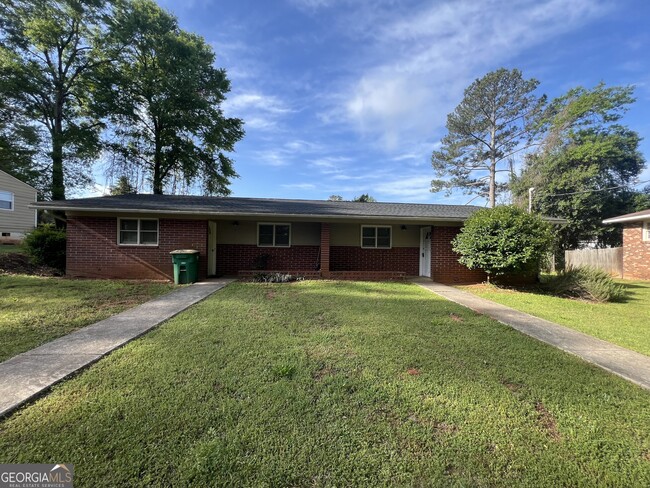 129 Pineview Dr in Athens, GA - Building Photo - Building Photo