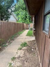 737 N 12th St in Rogers, AR - Building Photo - Building Photo