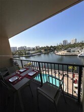 301 Golden Isles Dr in Hallandale Beach, FL - Building Photo - Building Photo