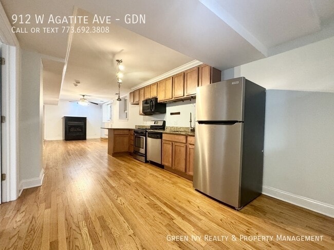 912 W Agatite Ave in Chicago, IL - Building Photo - Building Photo