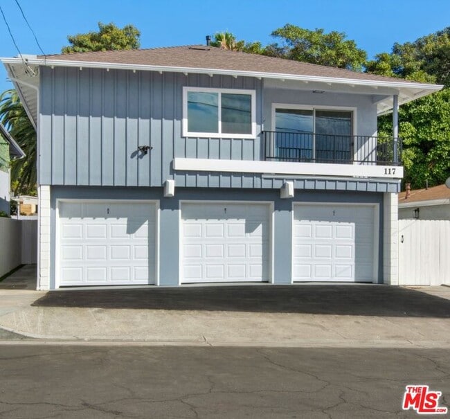 property at 117 Avenida Algodon