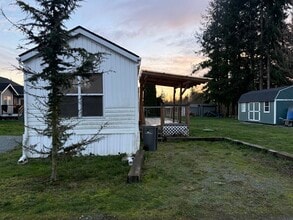 6711 Bridgewater Ln in Sedro Woolley, WA - Foto de edificio - Building Photo