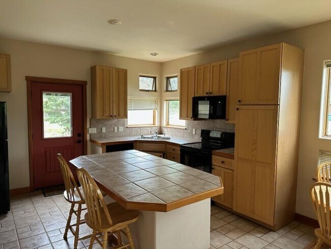 254 Aspen Meadows Rd in Driggs, ID - Building Photo - Building Photo
