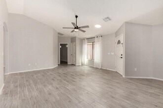 8431 S Egyptian Dr in Tucson, AZ - Building Photo - Building Photo