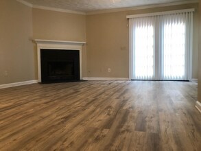 6634 Meadow Rue Dr in Norcross, GA - Building Photo - Building Photo