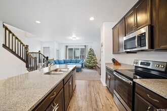 15287 S Tack Way in Bluffdale, UT - Building Photo - Building Photo