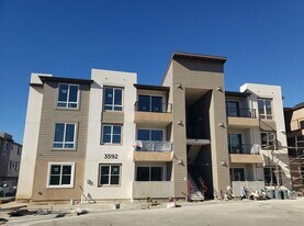 3592 Via Nido Via in Carlsbad, CA - Building Photo