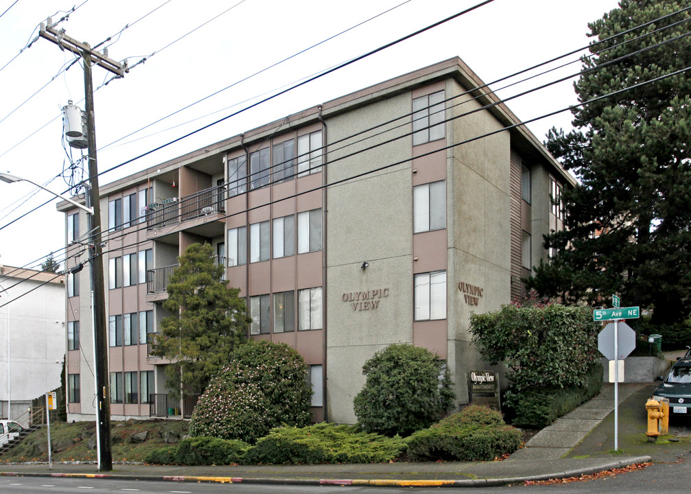 Olympic View Apartments in Seattle, WA - Building Photo