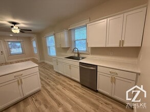 201 N Pine St in Norfolk, NE - Building Photo - Building Photo