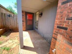 6004 Paramount Dr in Oklahoma City, OK - Building Photo - Building Photo