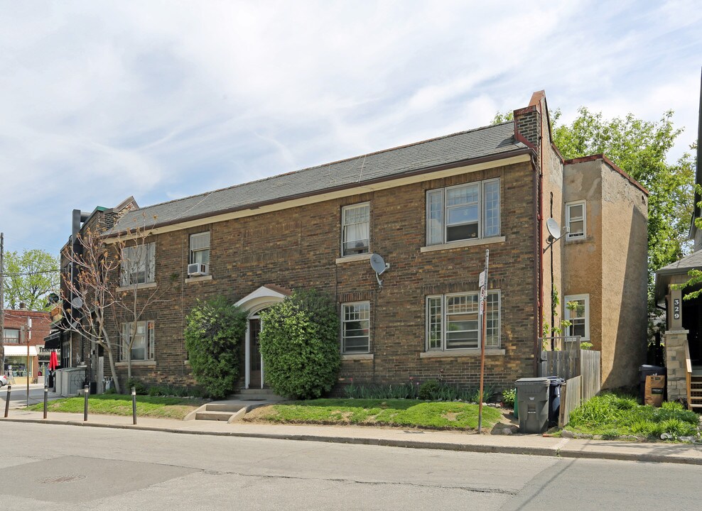 333 Balsam Ave in Toronto, ON - Building Photo