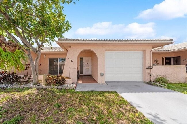 property at 5428 Larchmont Ct