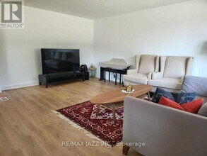 382 Elmridge St in Oshawa, ON - Building Photo - Building Photo