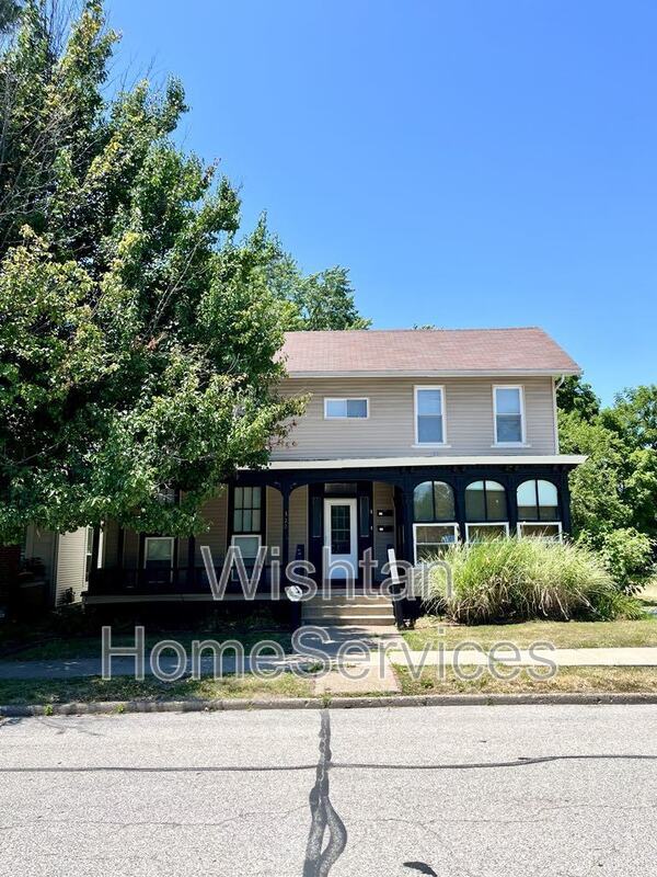property at 322 S Madison St
