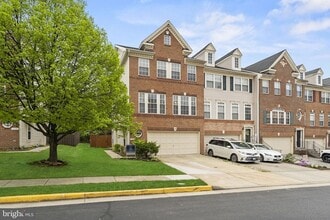 1208 Cambria Terrace NE in Leesburg, VA - Building Photo - Building Photo