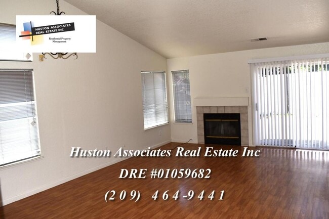 2461 Fairway Glen St in Stockton, CA - Building Photo - Building Photo
