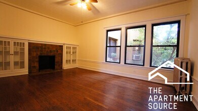 2422 N Sawyer Ave in Chicago, IL - Building Photo - Building Photo