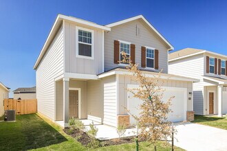 5539 Bluebell Mdw in Converse, TX - Building Photo - Building Photo