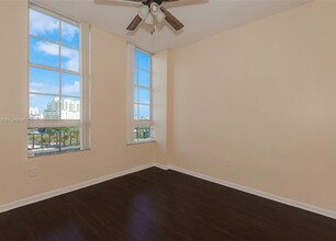 520 SE 5th Ave in Fort Lauderdale, FL - Foto de edificio - Building Photo