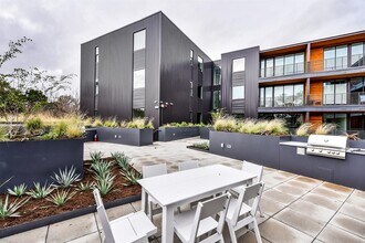 900 S 1st St in Austin, TX - Building Photo - Building Photo