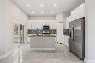 3257 El Camino Real in West Palm Beach, FL - Building Photo - Building Photo