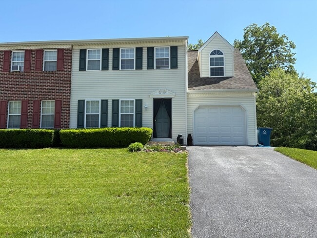 64 Freys Rd in Elizabethtown, PA - Building Photo - Building Photo