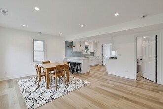 9705 Oak Park Ave in Oak Lawn, IL - Building Photo - Building Photo