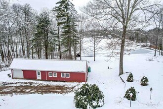 339 Fremont Rd in Chester, NH - Building Photo - Building Photo