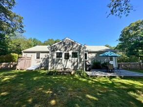 21 Nathans Way in Osterville, MA - Building Photo - Building Photo