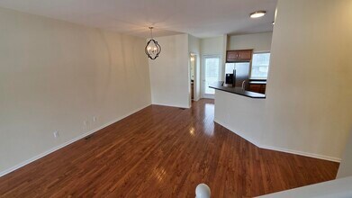 1547 Cass Lake Rd in Keego Harbor, MI - Building Photo - Building Photo