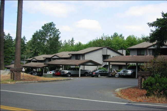 Sherwood Apartments in Puyallup, WA - Building Photo - Building Photo