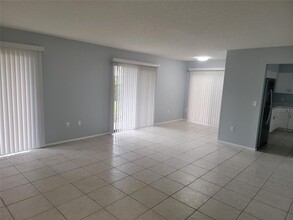 2200 Bahia Vista St in Sarasota, FL - Building Photo - Building Photo