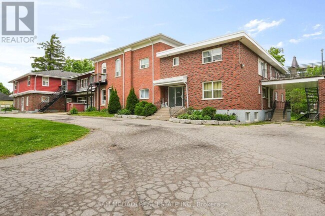 15-215 Faulkner St in Orangeville, ON - Building Photo - Building Photo