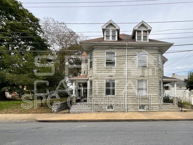 property at 319 S 2nd St