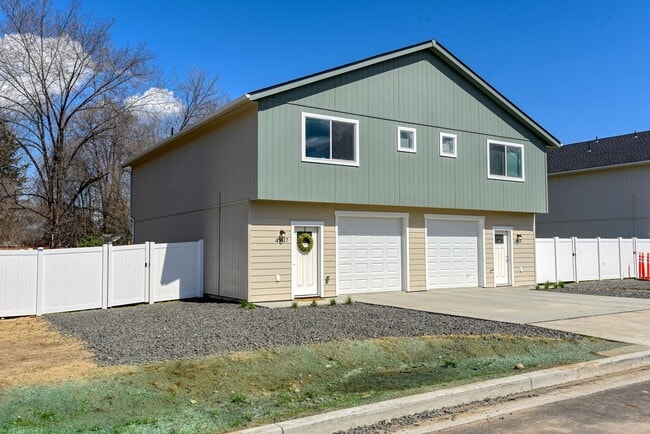 property at 4919-4921 E 6th Ave